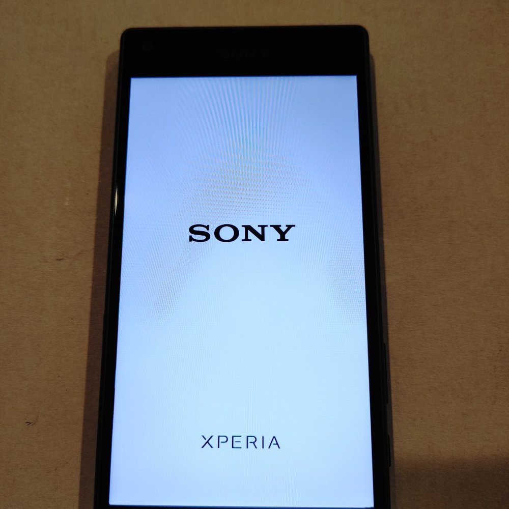 SONY Xperia Z5 COMPACT 32GB Unlocked GSM Smartphone,
